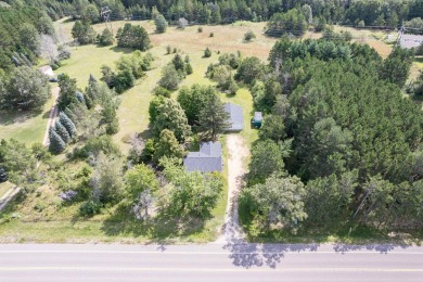 Welcome home! This charming home boasts a roomy living area with on Lake Arrowhead Golf Course - The Lakes in Wisconsin - for sale on GolfHomes.com, golf home, golf lot