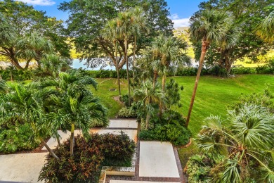Sublime fully renovated apartment by PB renowned Interior on The President Country Club in Florida - for sale on GolfHomes.com, golf home, golf lot