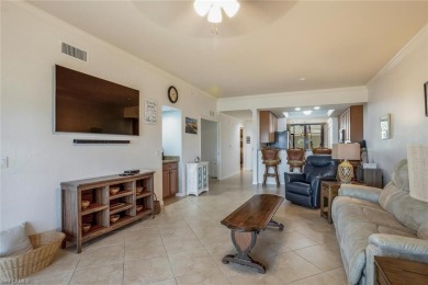 This 2+Den/ 2 bath condo with a detached garage is a terrific on Heritage Bay Golf Course in Florida - for sale on GolfHomes.com, golf home, golf lot