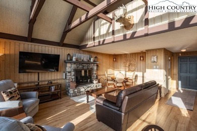 UPDATED mountain condo with sunset and long-range views! This on Beech Mountain Club in North Carolina - for sale on GolfHomes.com, golf home, golf lot