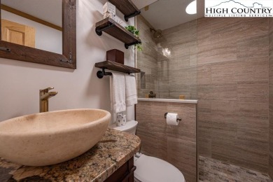 UPDATED mountain condo with sunset and long-range views! This on Beech Mountain Club in North Carolina - for sale on GolfHomes.com, golf home, golf lot