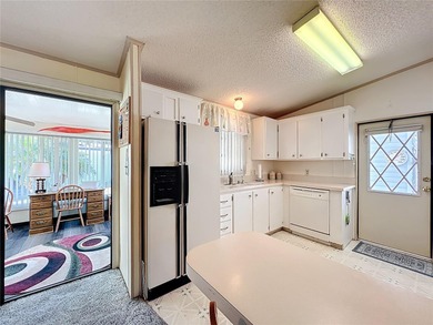 Welcome to 25125 Bellevue, located in the Plantation at Leesburg on Plantation Golf Club in Florida - for sale on GolfHomes.com, golf home, golf lot