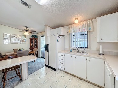 Welcome to 25125 Bellevue, located in the Plantation at Leesburg on Plantation Golf Club in Florida - for sale on GolfHomes.com, golf home, golf lot