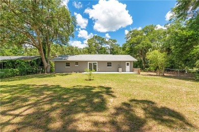 (Listed under appraised value) * MOVE-IN READY * UPDATED on Plantation Inn and Golf Resort  in Florida - for sale on GolfHomes.com, golf home, golf lot