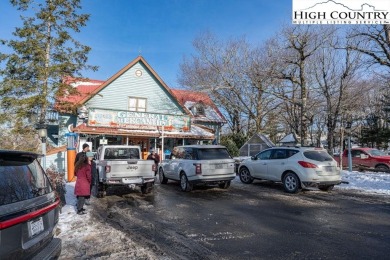 UPDATED mountain condo with sunset and long-range views! This on Beech Mountain Club in North Carolina - for sale on GolfHomes.com, golf home, golf lot