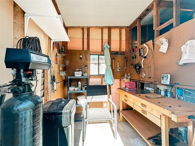 Welcome to 25125 Bellevue, located in the Plantation at Leesburg on Plantation Golf Club in Florida - for sale on GolfHomes.com, golf home, golf lot