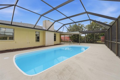 One or more photo(s) has been virtually staged. This is the on Venice East Golf Club in Florida - for sale on GolfHomes.com, golf home, golf lot