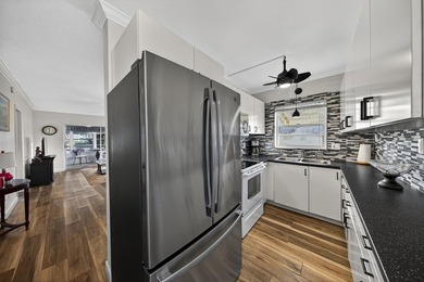 Pompano Beach - CORNER UNIT -First Floor - 2 BR/1 BA Upgraded on Leisureville Community Association in Florida - for sale on GolfHomes.com, golf home, golf lot