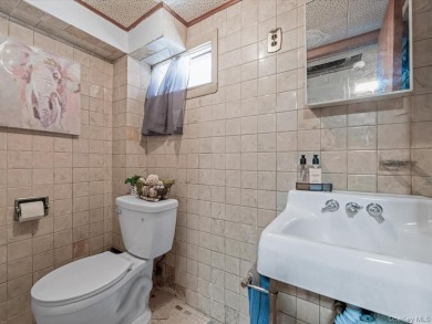 Exceptional opportunity in Douglaston! This spacious two-family on Douglaston Park Golf Course in New York - for sale on GolfHomes.com, golf home, golf lot