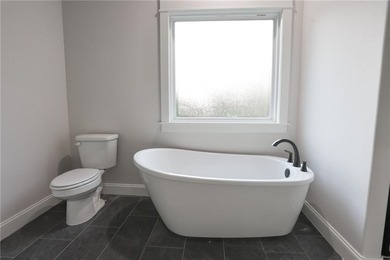 Welcome to 27 Kirkcudbright Ln, a well-designed 1,677 sq ft home on Branchwood Golf Course in Arkansas - for sale on GolfHomes.com, golf home, golf lot