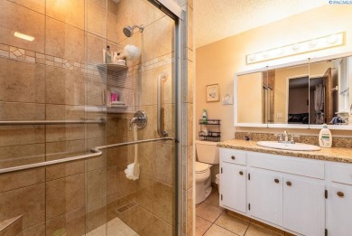 MLS# 284239 Welcome home! Nestled in a cul-de-sac, this charming on Meadow Springs Country Club in Washington - for sale on GolfHomes.com, golf home, golf lot