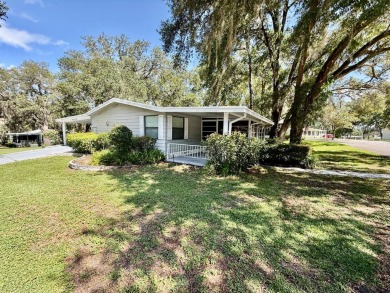 Home is located in Water Oak Country Club Estates in Lady Lake on Water Oak Country Club Estates in Florida - for sale on GolfHomes.com, golf home, golf lot