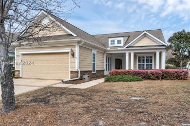 Nestled on a corner lot, this beautiful 2BD/2BA Surrey Crest on Argent Lakes Golf Course in South Carolina - for sale on GolfHomes.com, golf home, golf lot