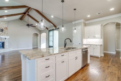 Pecan Plantation Park Place. Experience the exceptional in this on Pecan Plantation Country Club in Texas - for sale on GolfHomes.com, golf home, golf lot