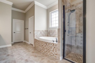 Pecan Plantation Park Place. Experience the exceptional in this on Pecan Plantation Country Club in Texas - for sale on GolfHomes.com, golf home, golf lot