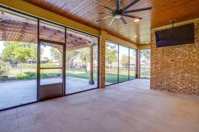 Pecan Plantation Park Place. Experience the exceptional in this on Pecan Plantation Country Club in Texas - for sale on GolfHomes.com, golf home, golf lot
