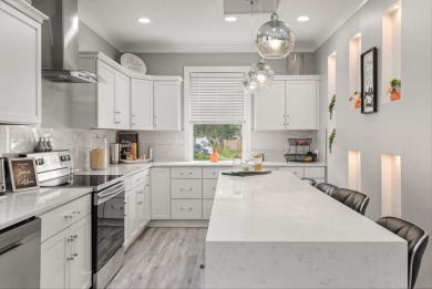 SELLER IS OFFERING CLOSING COST INCENTIVES. This home is a short on Crowfield Golf and Country Club in South Carolina - for sale on GolfHomes.com, golf home, golf lot