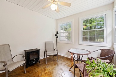 Welcome to this beautifully maintained 3-bedroom, 2-bathroom on River Oaks Golf Plantation  in South Carolina - for sale on GolfHomes.com, golf home, golf lot