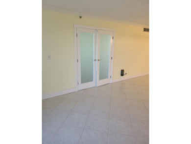 Massive Price Drop, Way below its value, Owner wants an offer! on Palm-Aire Country Club and Resort - Palms in Florida - for sale on GolfHomes.com, golf home, golf lot