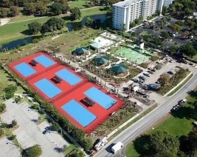 Massive Price Drop, Way below its value, Owner wants an offer! on Palm-Aire Country Club and Resort - Palms in Florida - for sale on GolfHomes.com, golf home, golf lot