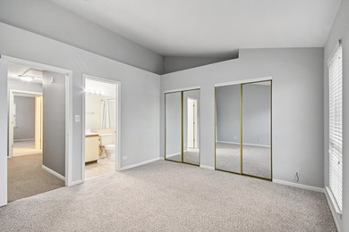 Move right in to this beautifully updated 2-bedroom, 2.5-bath on Glendale Lakes Golf Club in Illinois - for sale on GolfHomes.com, golf home, golf lot