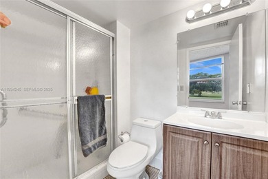 PRICED TO SELL!! Well-maintained, spacious and bright 2-bedroom on Oriole Golf and Tennis Club in Florida - for sale on GolfHomes.com, golf home, golf lot