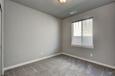 ASSUMABLE FHA LOAN at 2.6%! Don't miss out on this turn-key home on Hunters Point Golf Club in Idaho - for sale on GolfHomes.com, golf home, golf lot