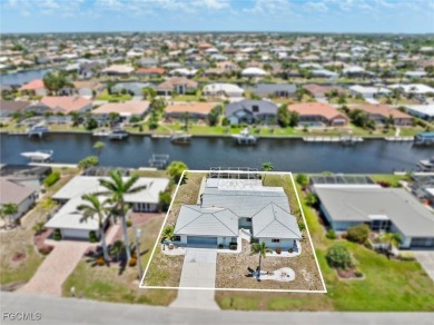 BOATER'S DREAM WITH QUICK OUT TO CHARLOTTE HARBOR AND BEYOND on Saint Andrews South Golf Club in Florida - for sale on GolfHomes.com, golf home, golf lot