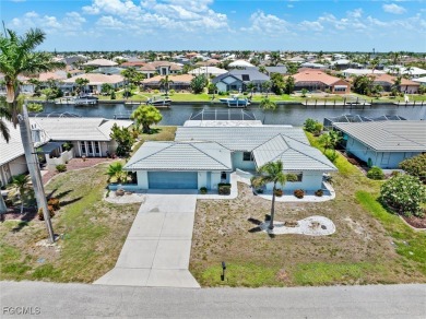 BOATER'S DREAM WITH QUICK OUT TO CHARLOTTE HARBOR AND BEYOND on Saint Andrews South Golf Club in Florida - for sale on GolfHomes.com, golf home, golf lot