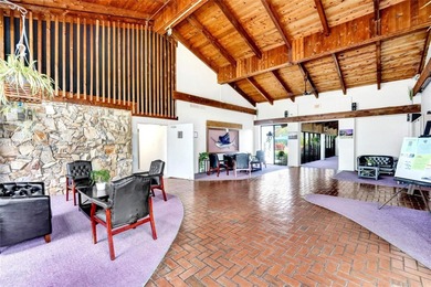 PRICED TO SELL!! Well-maintained, spacious and bright 2-bedroom on Oriole Golf and Tennis Club in Florida - for sale on GolfHomes.com, golf home, golf lot