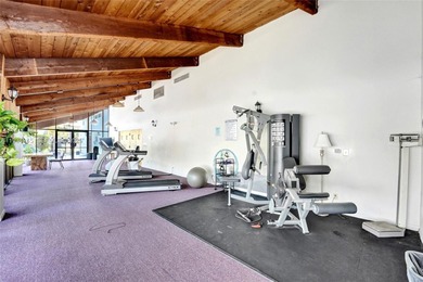 PRICED TO SELL!! Well-maintained, spacious and bright 2-bedroom on Oriole Golf and Tennis Club in Florida - for sale on GolfHomes.com, golf home, golf lot