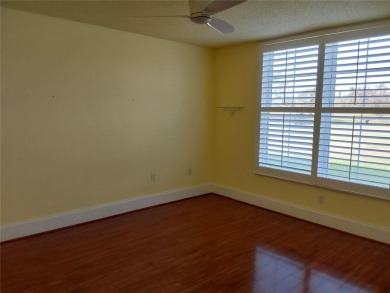 ?? TRY TO BEAT THIS PRICE--FULLY UPGRADED WITH HURRICANE WINDOWS on Pinebrook/Ironwood Golf Course in Florida - for sale on GolfHomes.com, golf home, golf lot