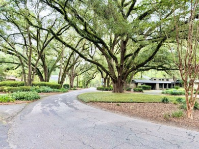 Welcome to your dream home, where style meets comfort across on Valdosta Country Club in Georgia - for sale on GolfHomes.com, golf home, golf lot