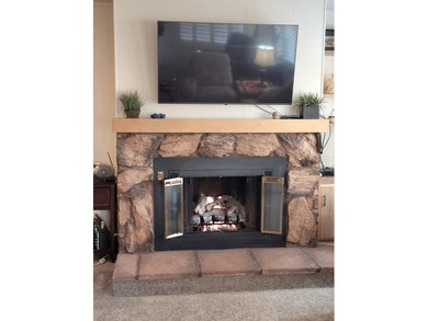 This well-maintained residence offers an open floor plan that on Palm Desert Greens Country Club in California - for sale on GolfHomes.com, golf home, golf lot