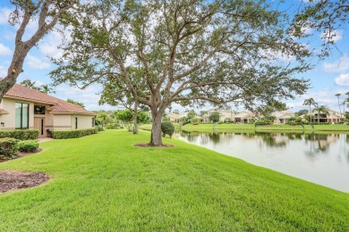 Fabulous end unit updated in 2018 with new baths, kitchen on Frenchmans Creek Country Club in Florida - for sale on GolfHomes.com, golf home, golf lot