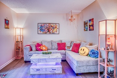 Updated Desoto Courts townhome...This 2 bedroom 1.5 bath beauty on DeSoto Golf Course in Arkansas - for sale on GolfHomes.com, golf home, golf lot