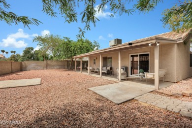 Single level home in the heart of Ahwatukee!  Pool size back on Ahwatukee Country Club in Arizona - for sale on GolfHomes.com, golf home, golf lot