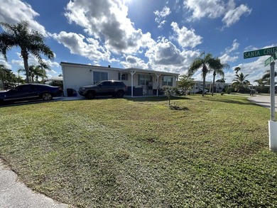 **Bring Offers** - Move-in ready and priced to sell, this on Spanish Lakes I in Florida - for sale on GolfHomes.com, golf home, golf lot