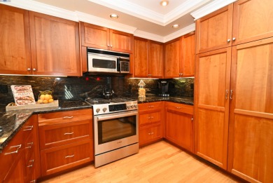 Beautifully remodeled Willow fairway view villa with a gorgeous on Crow Canyon Country Club in California - for sale on GolfHomes.com, golf home, golf lot