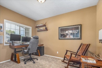 Love where you live in Eagle - mature neighborhood and walking on Eagle Hills Golf Course in Idaho - for sale on GolfHomes.com, golf home, golf lot