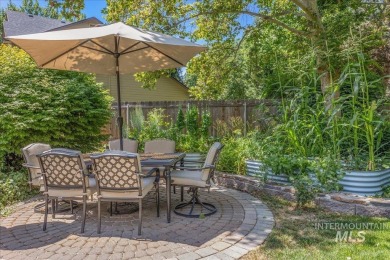 Love where you live in Eagle - mature neighborhood and walking on Eagle Hills Golf Course in Idaho - for sale on GolfHomes.com, golf home, golf lot