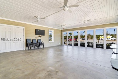 Welcome to Hilton Head Lakes! This beautifully maintained 4BR/2 on Hilton Head Lakes Golf Club in South Carolina - for sale on GolfHomes.com, golf home, golf lot