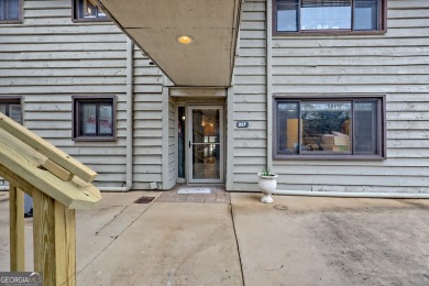 Newly carpeted,  open floor plan, large dining & living room on Kingwood Golf Club and Resort in Georgia - for sale on GolfHomes.com, golf home, golf lot