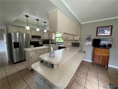 3-Bedroom, 2-Bath Pool Home in Crystal River just waiting for on Plantation Inn and Golf Resort  in Florida - for sale on GolfHomes.com, golf home, golf lot