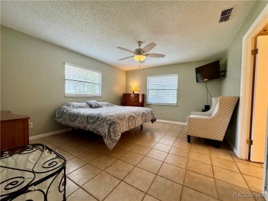 3-Bedroom, 2-Bath Pool Home in Crystal River just waiting for on Plantation Inn and Golf Resort  in Florida - for sale on GolfHomes.com, golf home, golf lot