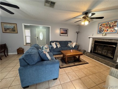 3-Bedroom, 2-Bath Pool Home in Crystal River just waiting for on Plantation Inn and Golf Resort  in Florida - for sale on GolfHomes.com, golf home, golf lot