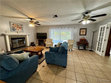 3-Bedroom, 2-Bath Pool Home in Crystal River just waiting for on Plantation Inn and Golf Resort  in Florida - for sale on GolfHomes.com, golf home, golf lot