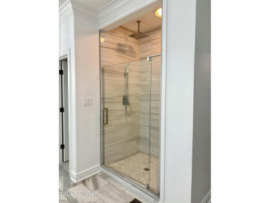 Beautiful upgraded home near Jackson Country club! New kitchen on Jackson Country Club in Tennessee - for sale on GolfHomes.com, golf home, golf lot