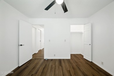 Welcome to this spacious one level 2,500 square foot home on Briarbrook Golf Course in Missouri - for sale on GolfHomes.com, golf home, golf lot