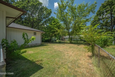 Welcome to this spacious one level 2,500 square foot home on Briarbrook Golf Course in Missouri - for sale on GolfHomes.com, golf home, golf lot
